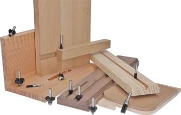 Bosch - Standard Seri Ahşap İçin Çift Oluklu, Sert Metal Ekstra Uzun Düz Freze Ucu 12*18*81mm